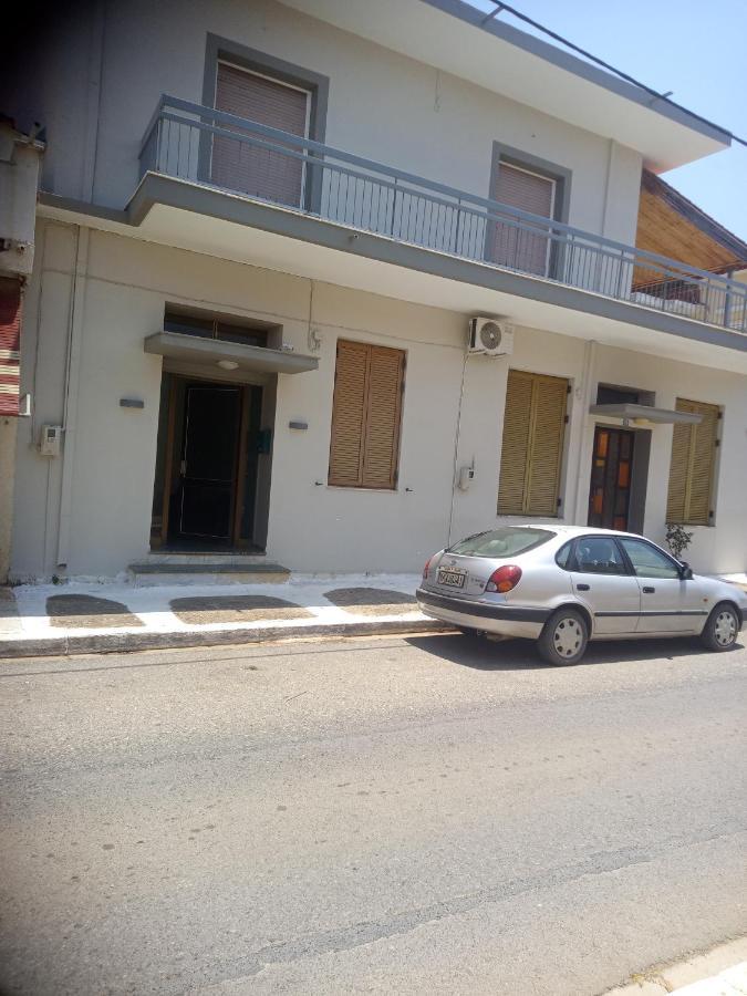 Tom House 2 *